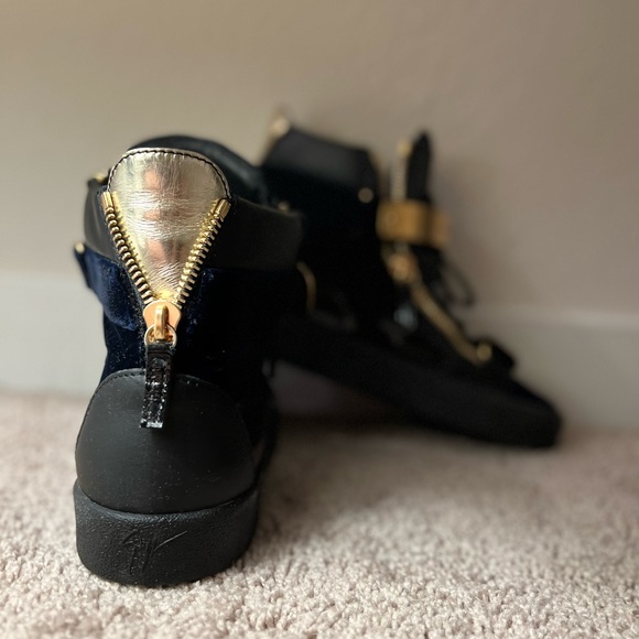 Giuseppe Zanotti shoes in a mint condițion . - Picture 4 of 4